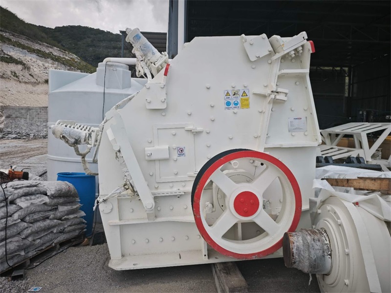 Equipo de la línea de producción de trituración de granito de 500 toneladas en el Centro de México